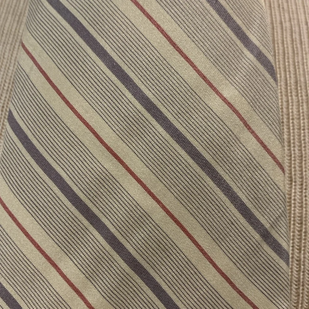 80’s YSL YVES ST LAURENT 100% SILK STRIPED DIAGONAL NECKTIE - Picture 2 of 11